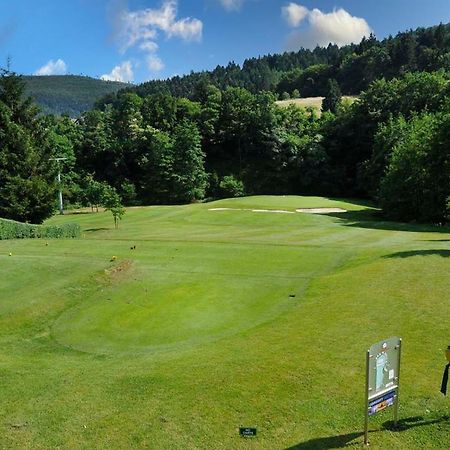 Apartamento Wohnen Im Schwarzwald Mit Panoramablick Bad Herrenalb Exterior foto