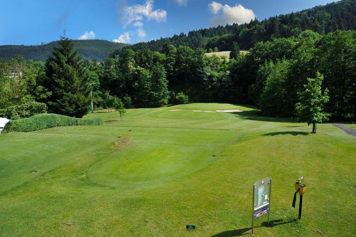 Apartamento Wohnen Im Schwarzwald Mit Panoramablick Bad Herrenalb Exterior foto
