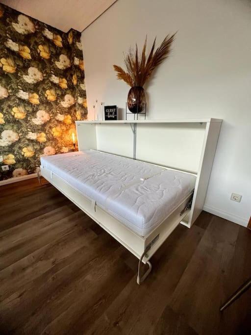 Apartamento Wohnen Im Schwarzwald Mit Panoramablick Bad Herrenalb Exterior foto