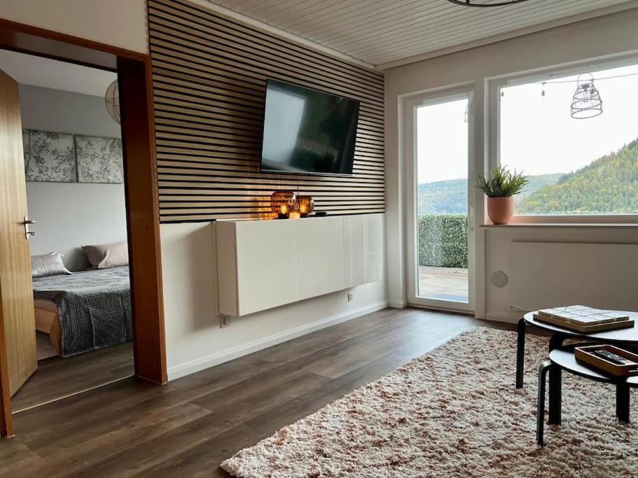 Apartamento Wohnen Im Schwarzwald Mit Panoramablick Bad Herrenalb Exterior foto