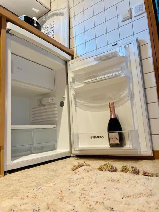 Apartamento Wohnen Im Schwarzwald Mit Panoramablick Bad Herrenalb Exterior foto